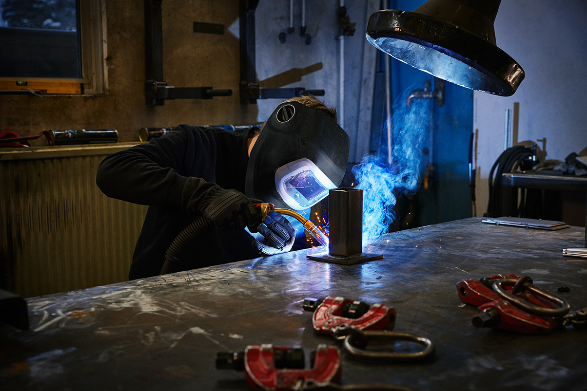 3m-welding-g5-03-e-application-welder-hero